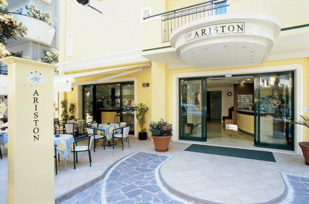 Hotel Ariston Misano Adriatico Exterior photo