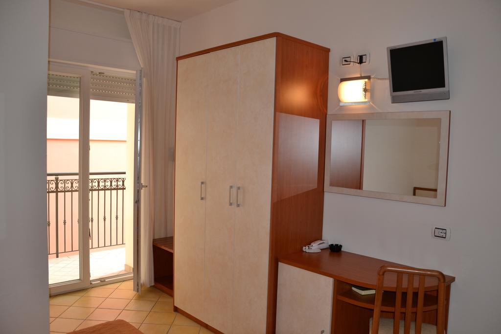 Hotel Ariston Misano Adriatico Room photo